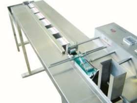 30m/Min IP IC sürtünme kağıt kart besleyicisi Yüksek Hızlı püskürtme baskı